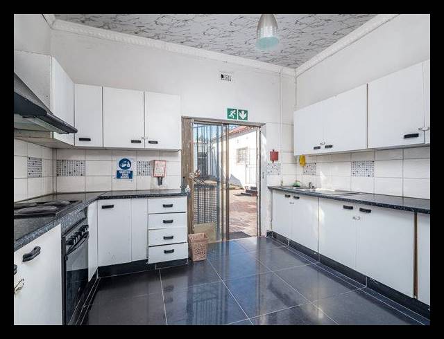 10 BEDROOM HOUSE FOR SALE IN BRIXTON